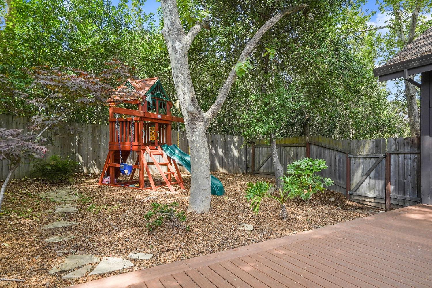 5940 Sarah Court