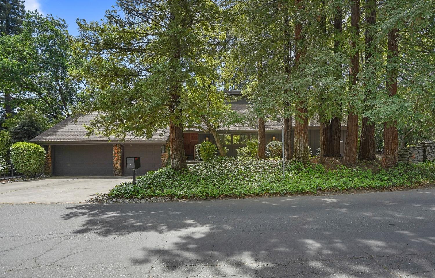 5940 Sarah Court