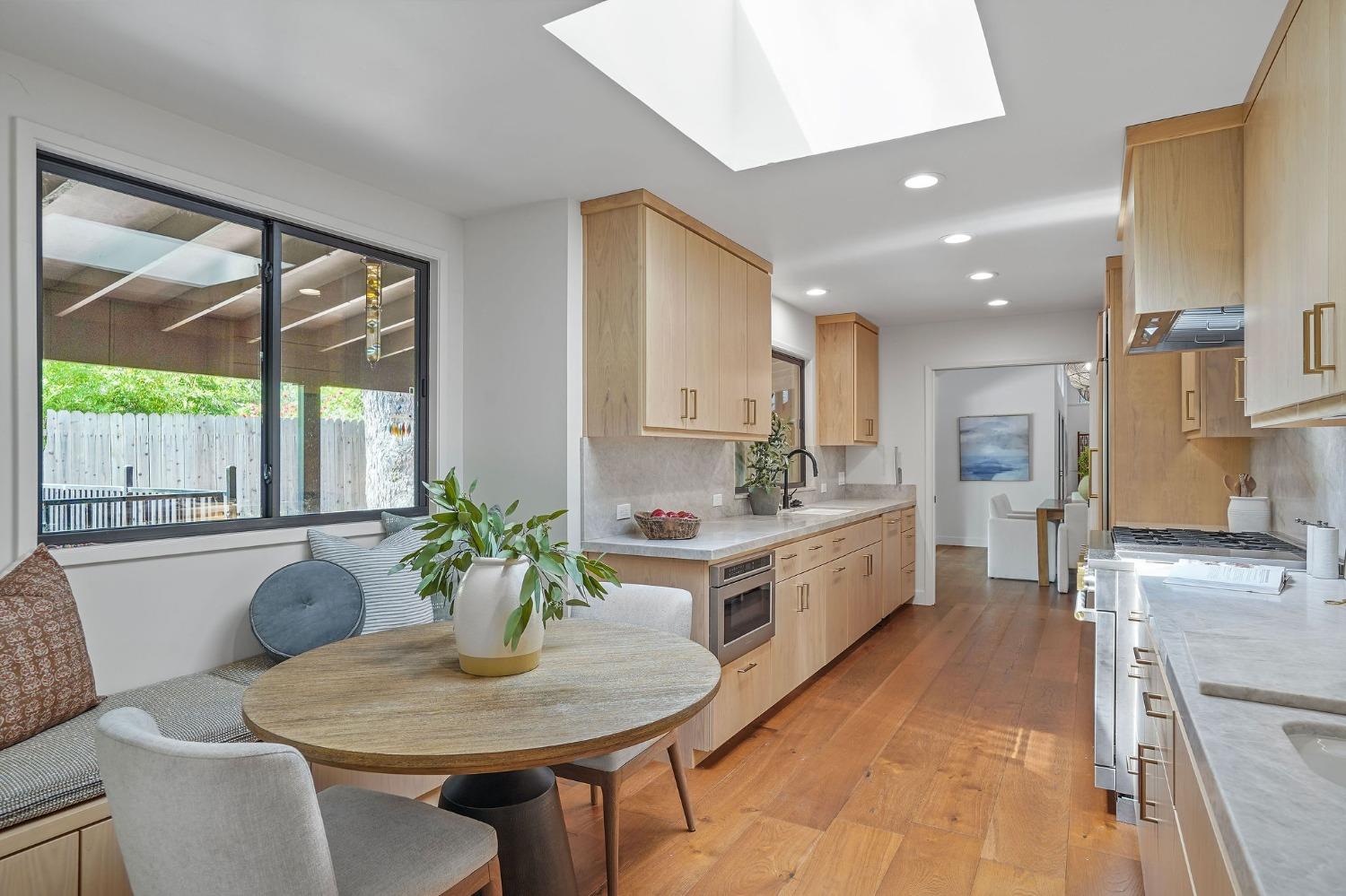 5940 Sarah Court