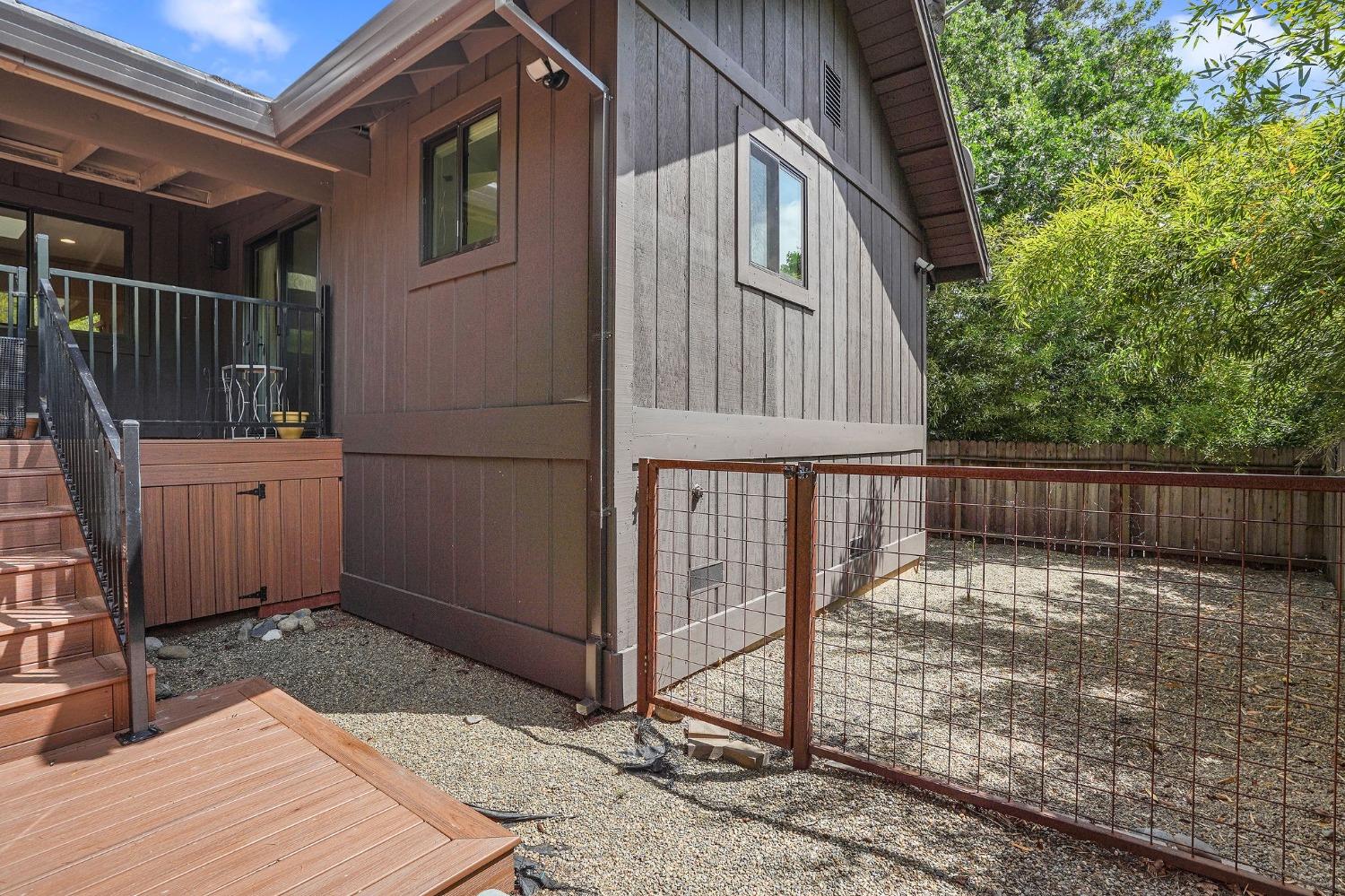 5940 Sarah Court