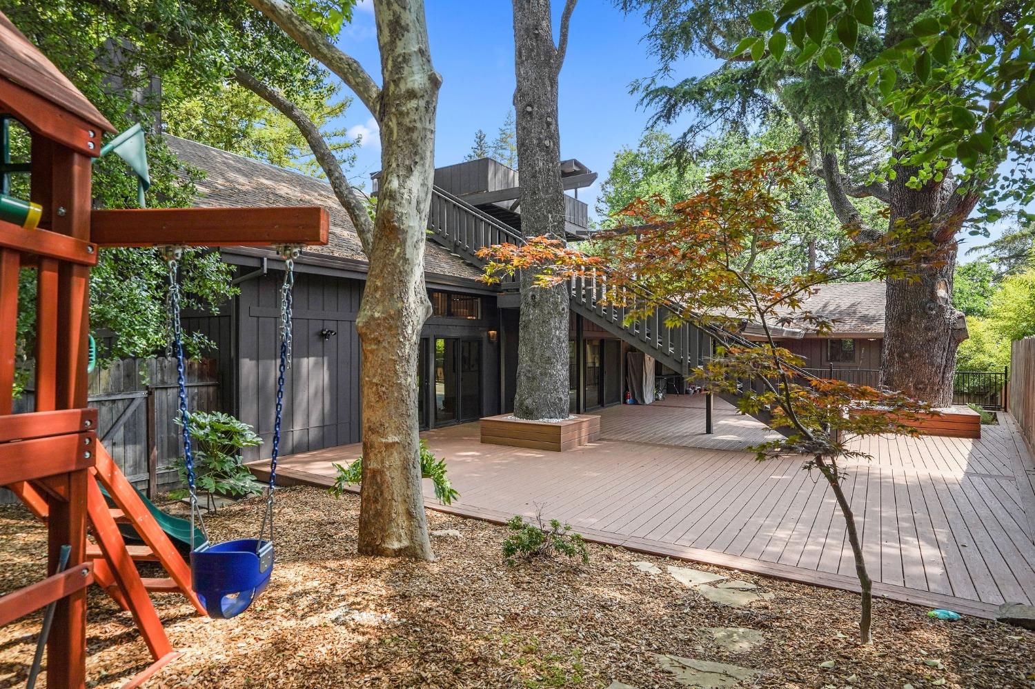5940 Sarah Court