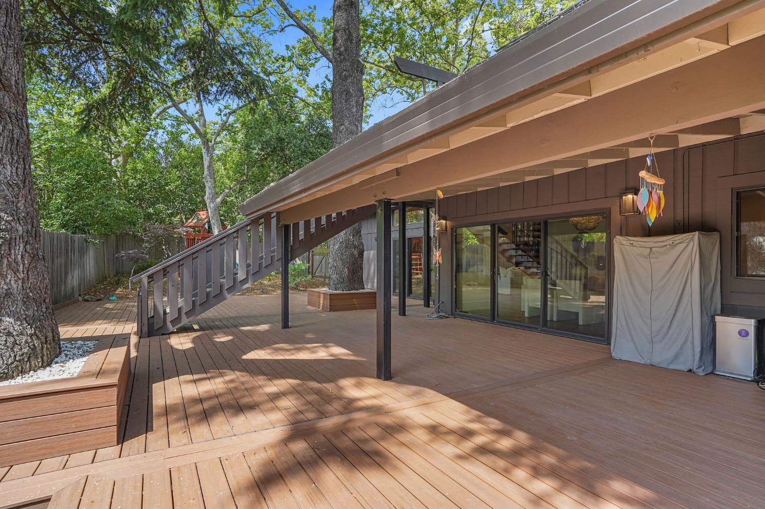 5940 Sarah Court