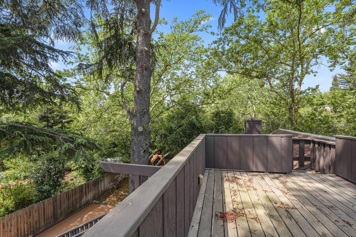 5940 Sarah Court
