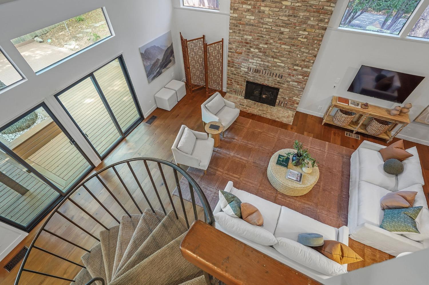 5940 Sarah Court