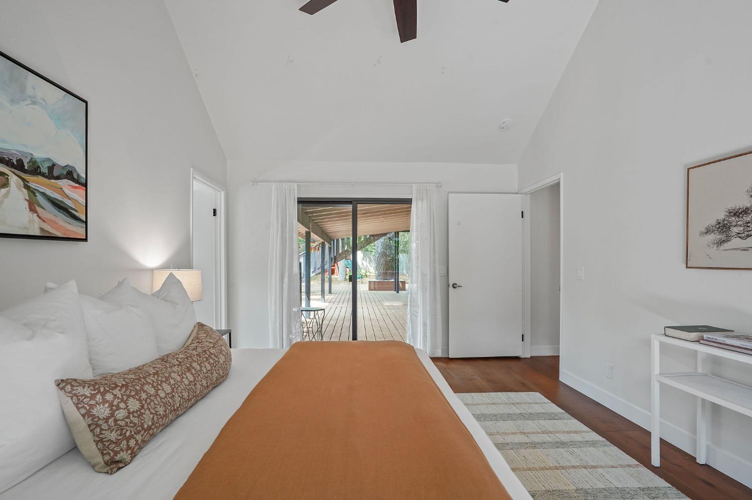 5940 Sarah Court