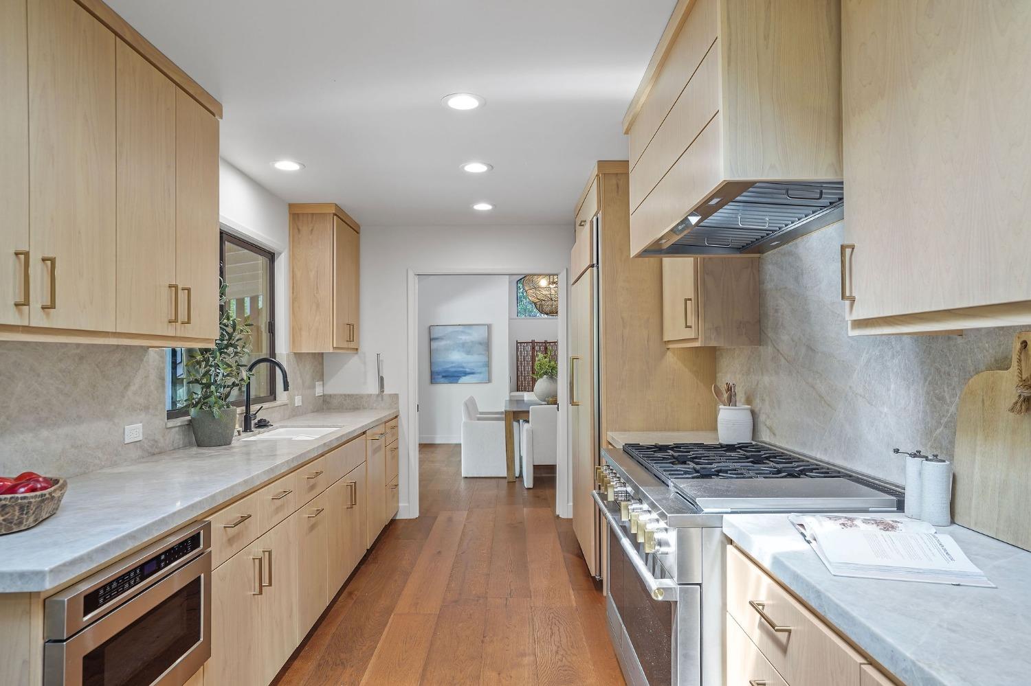 5940 Sarah Court