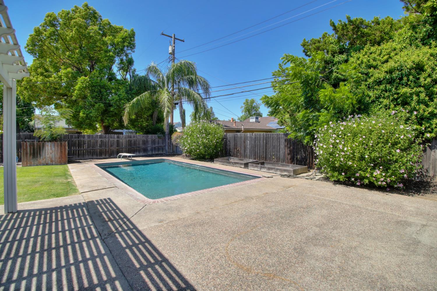 2224 Ione Street