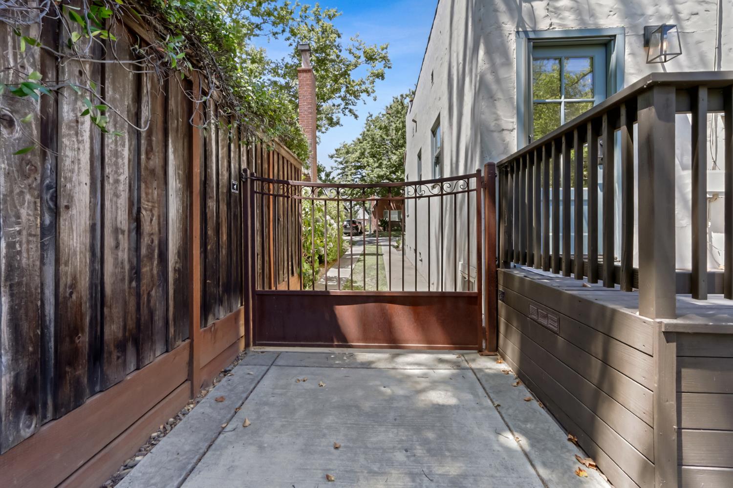 551 Pala Way