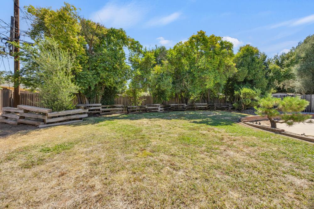 2710 Creekside Lane