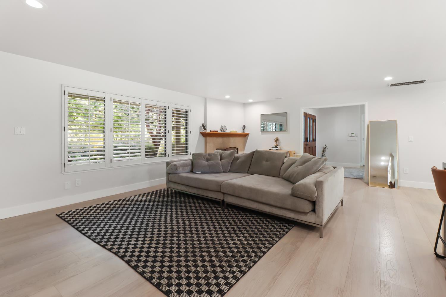 3418 Clemens Way