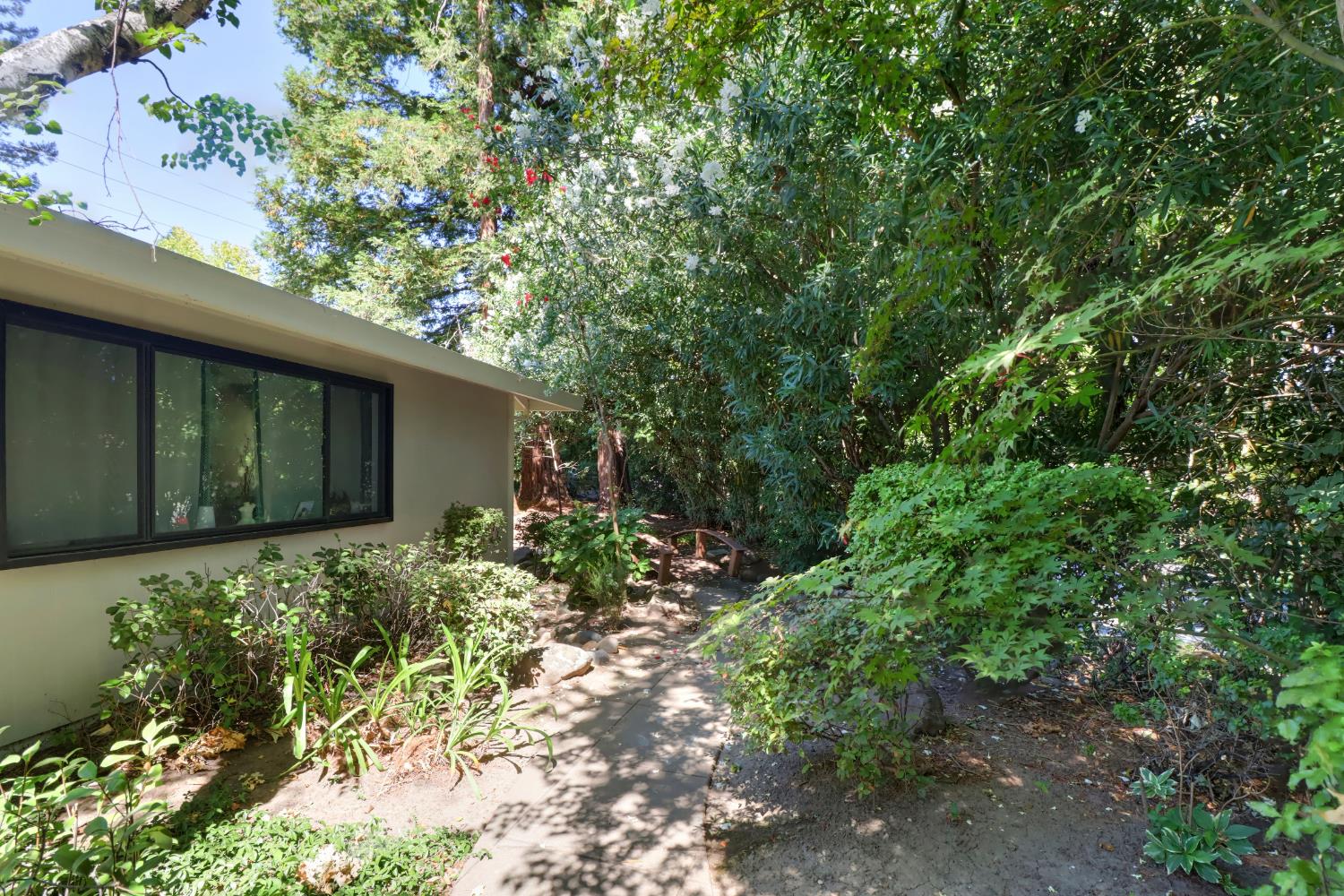 3418 Clemens Way