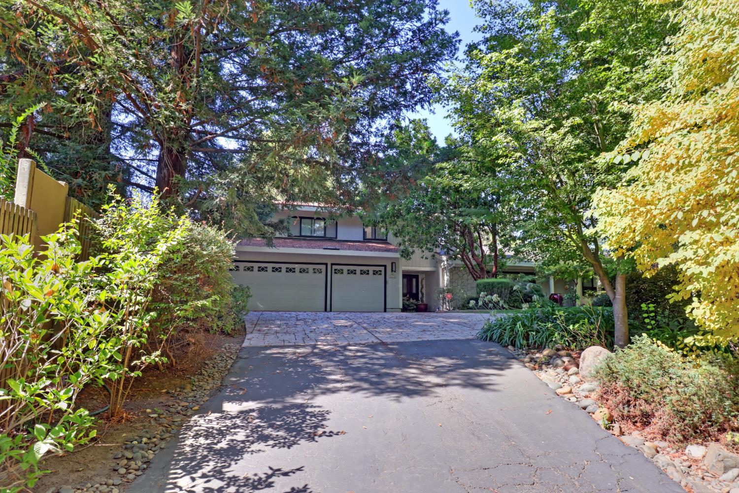 3418 Clemens Way