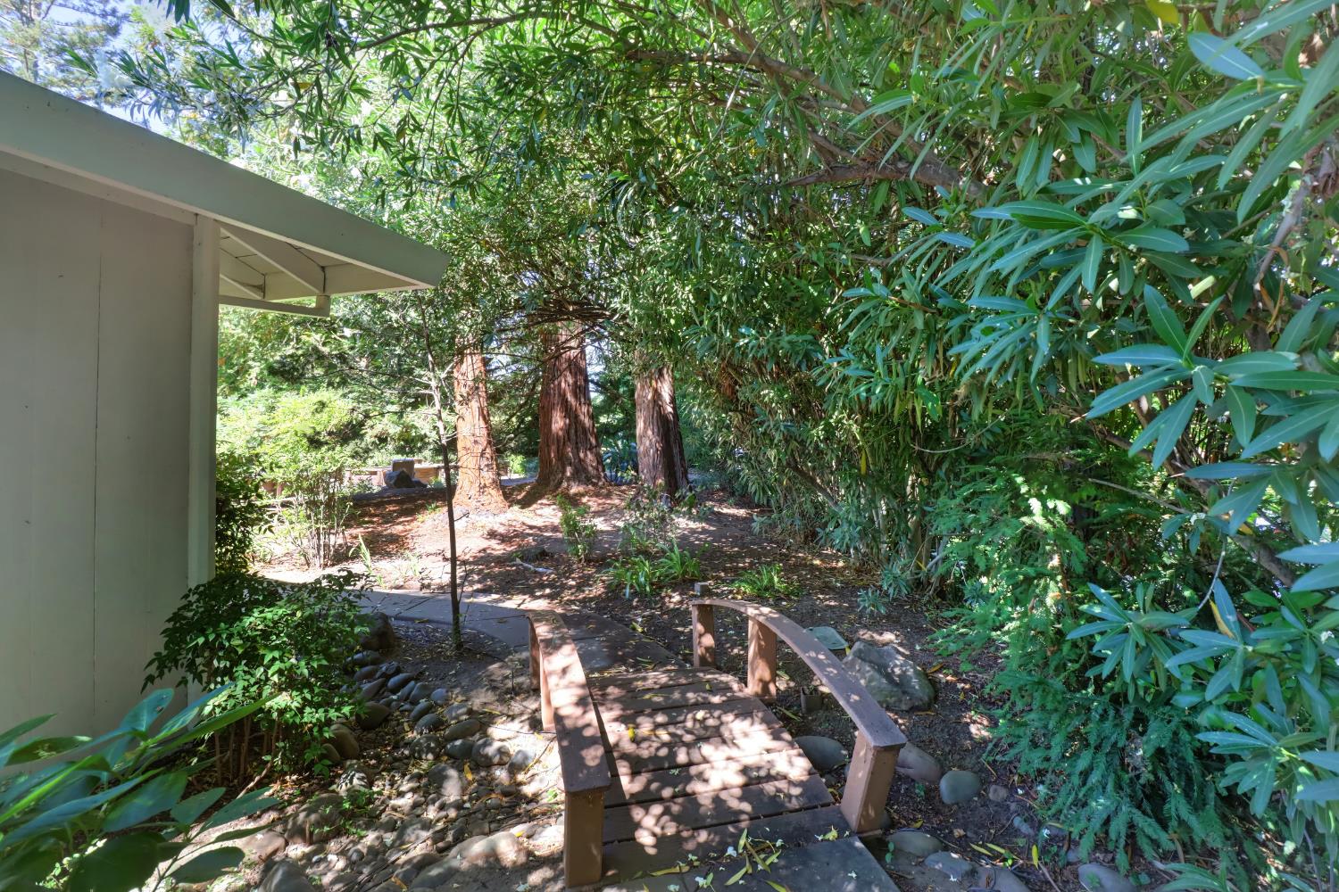 3418 Clemens Way