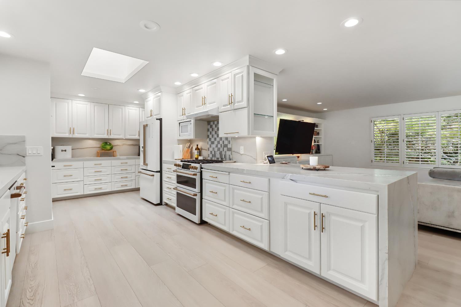 3418 Clemens Way