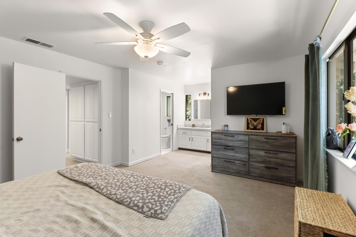 3418 Clemens Way