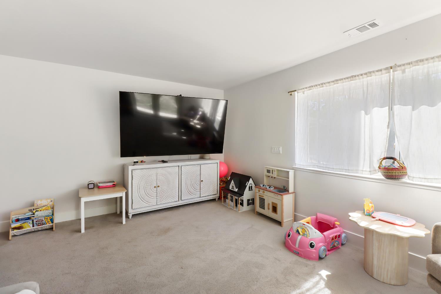 3418 Clemens Way