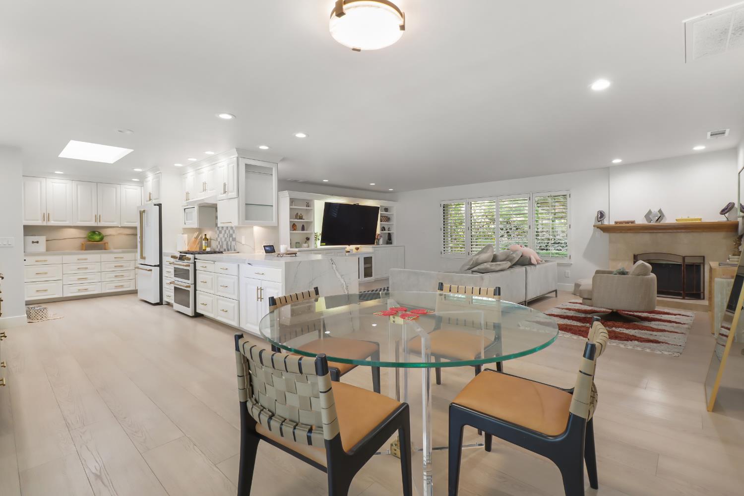3418 Clemens Way