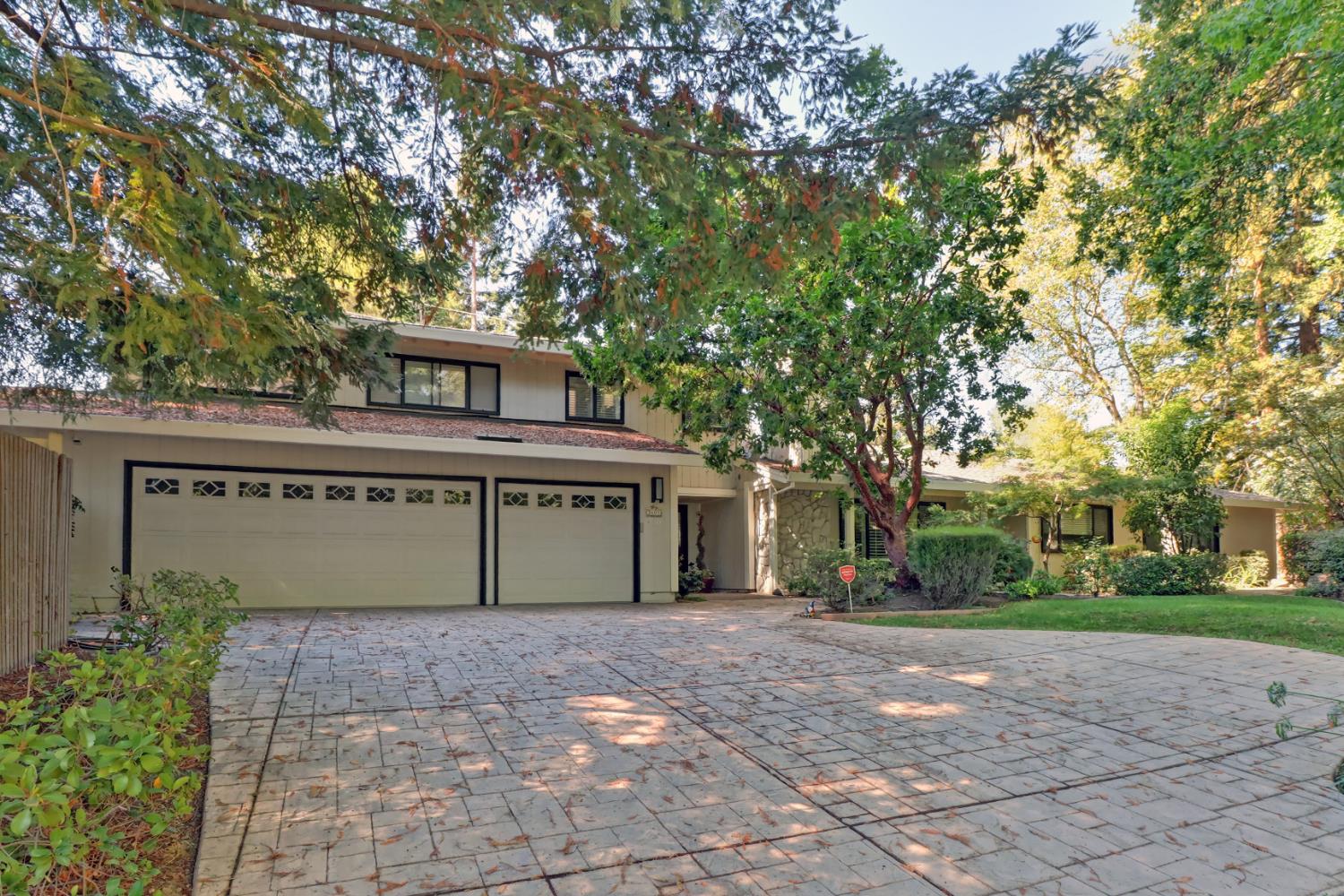 3418 Clemens Way