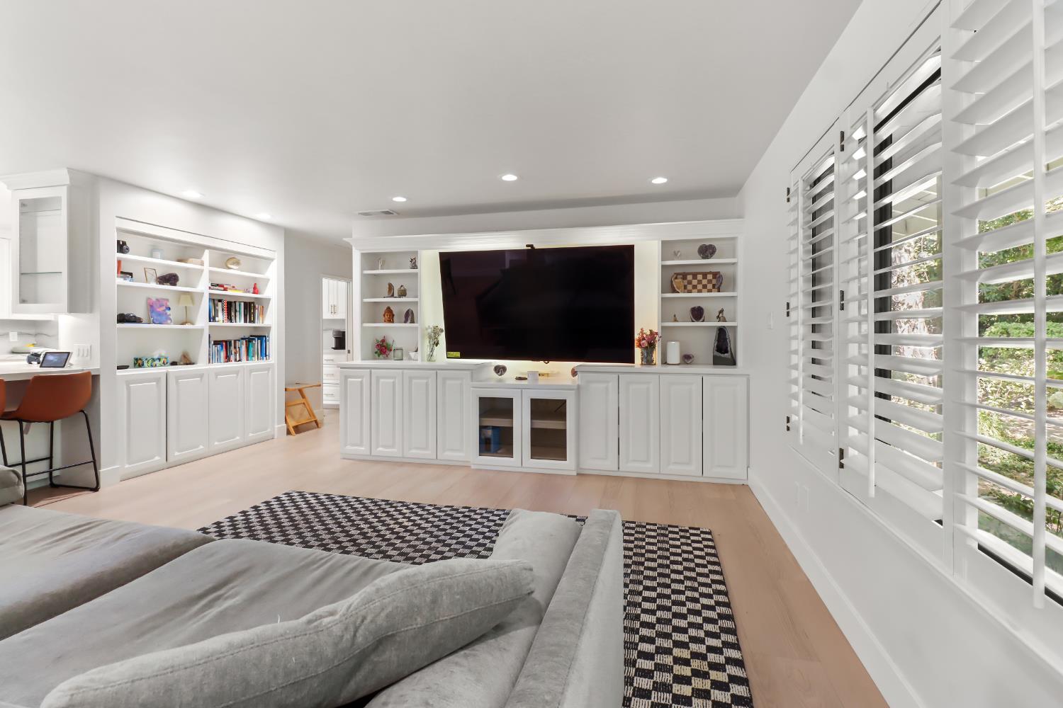 3418 Clemens Way