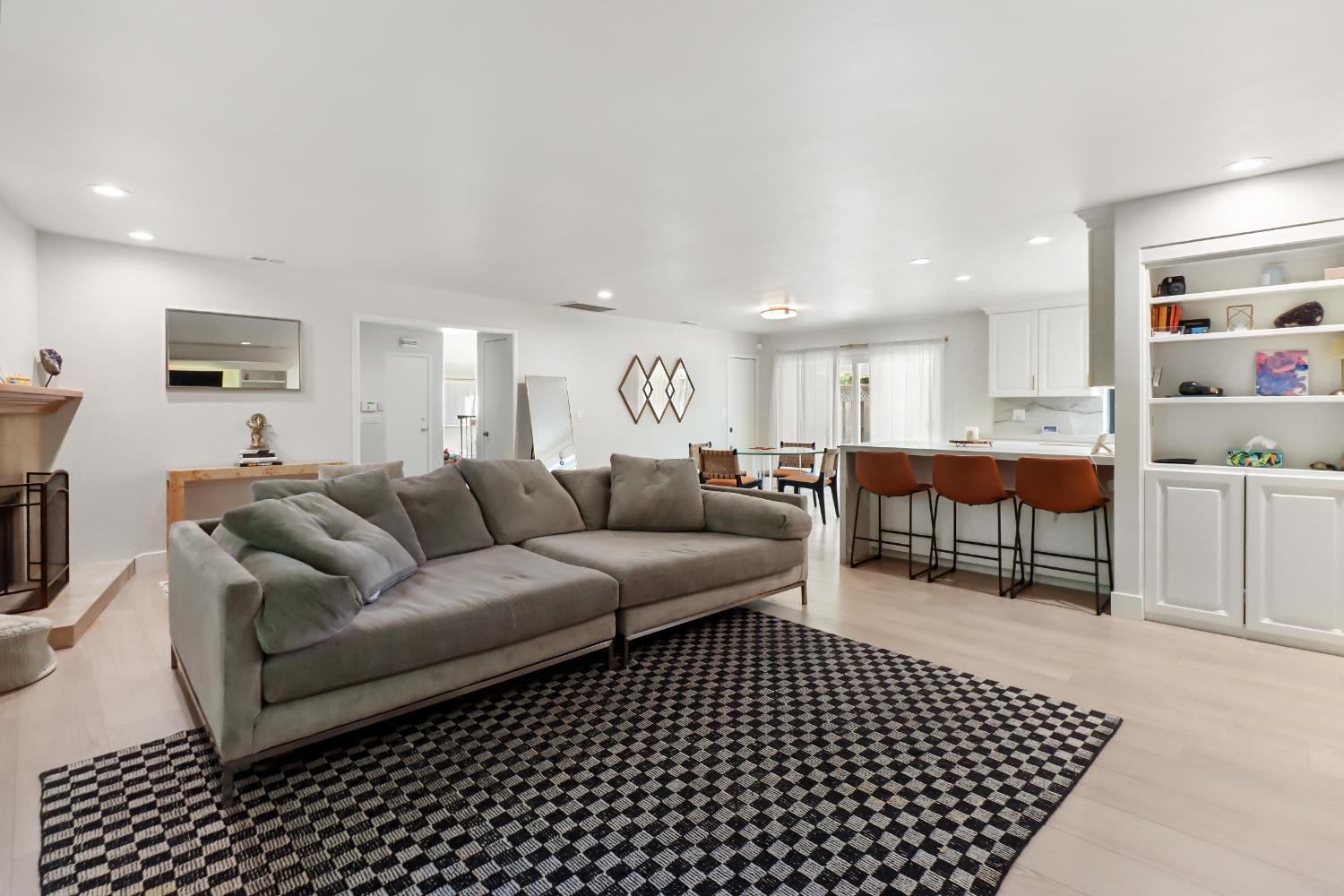 3418 Clemens Way