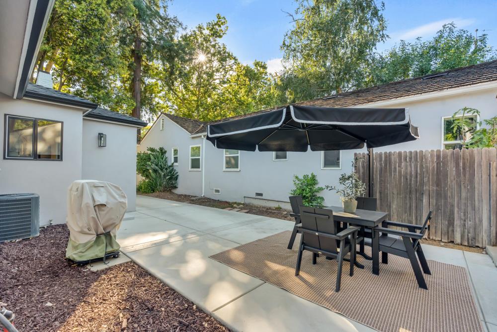 323 39th Street