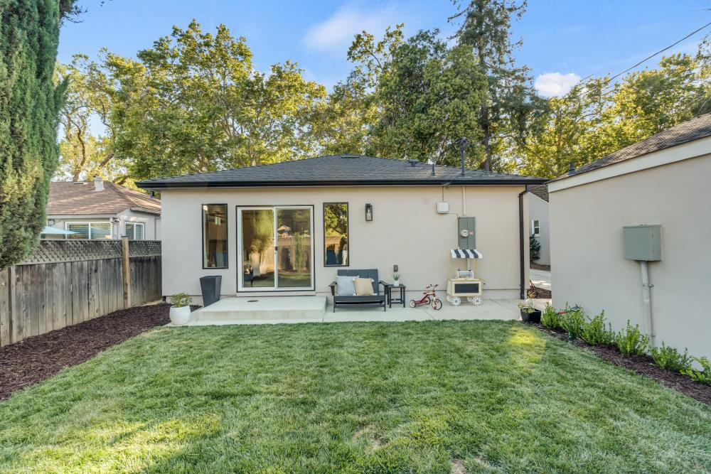 323 39th Street