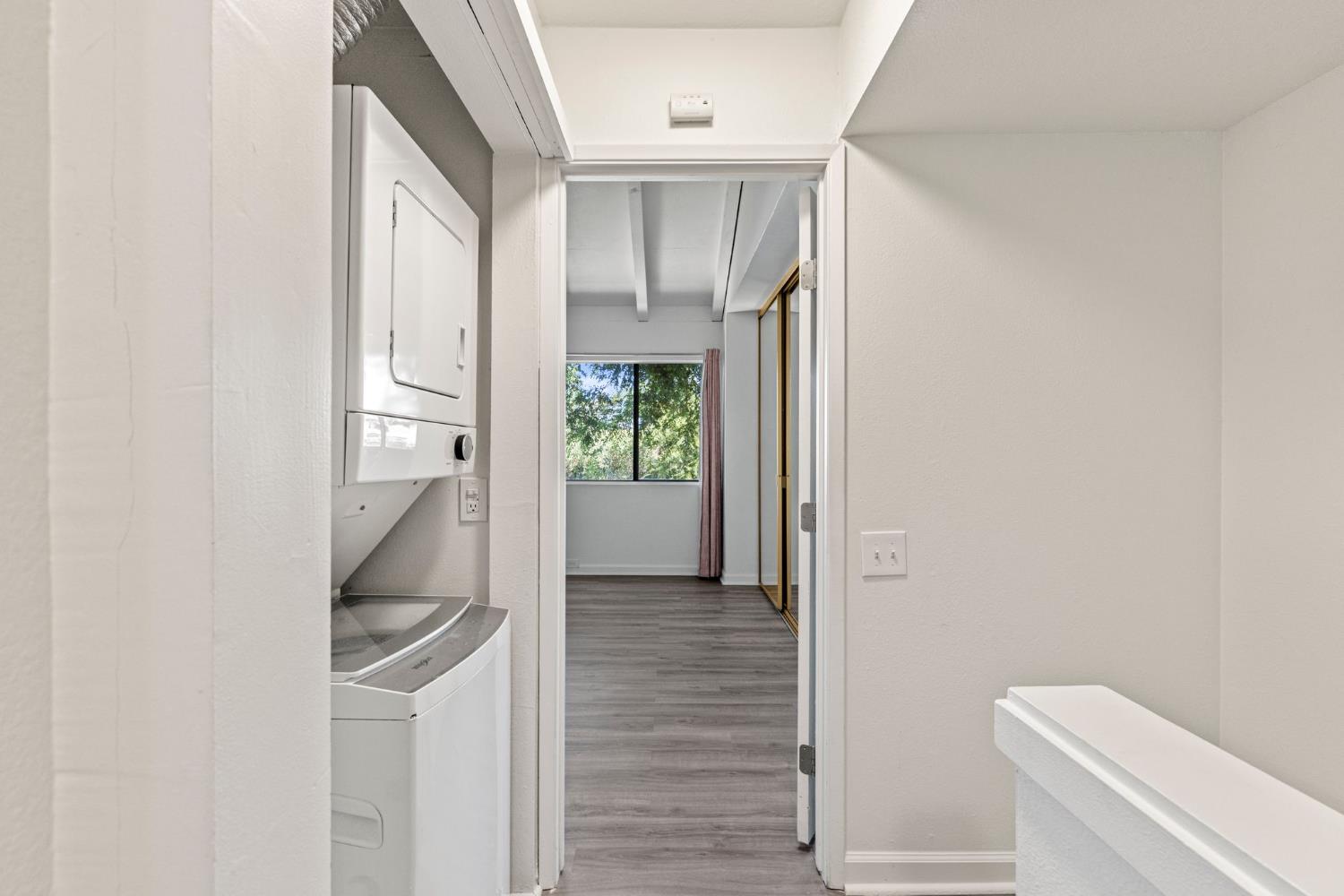 899 E Woodside Lane 3