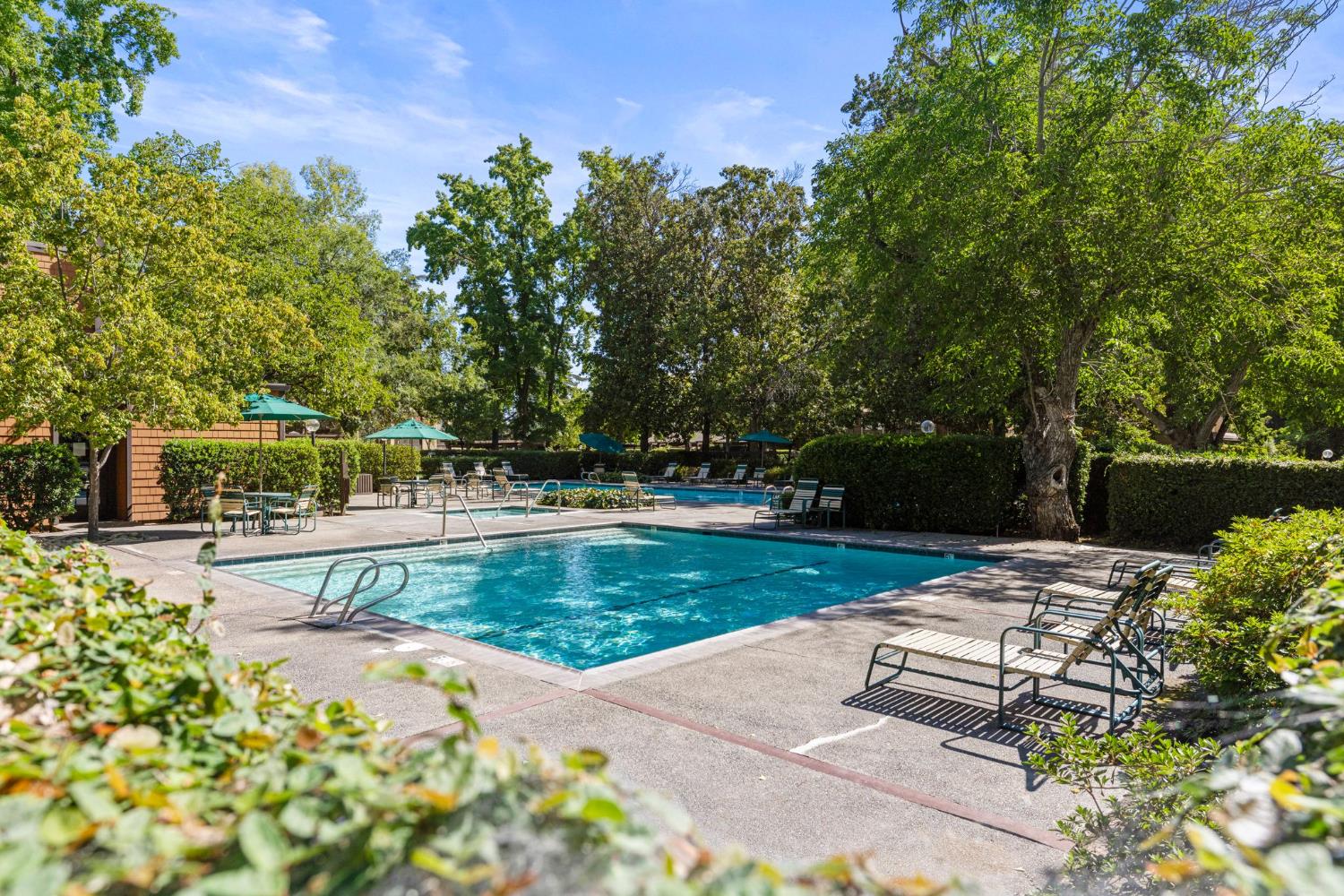 899 E Woodside Lane 3