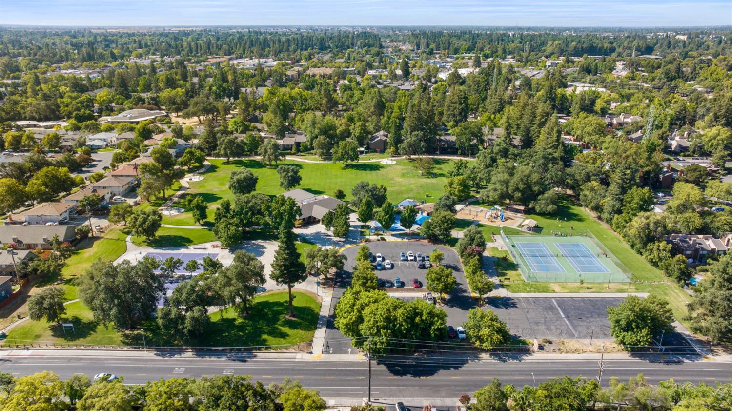 899 E Woodside Lane 3