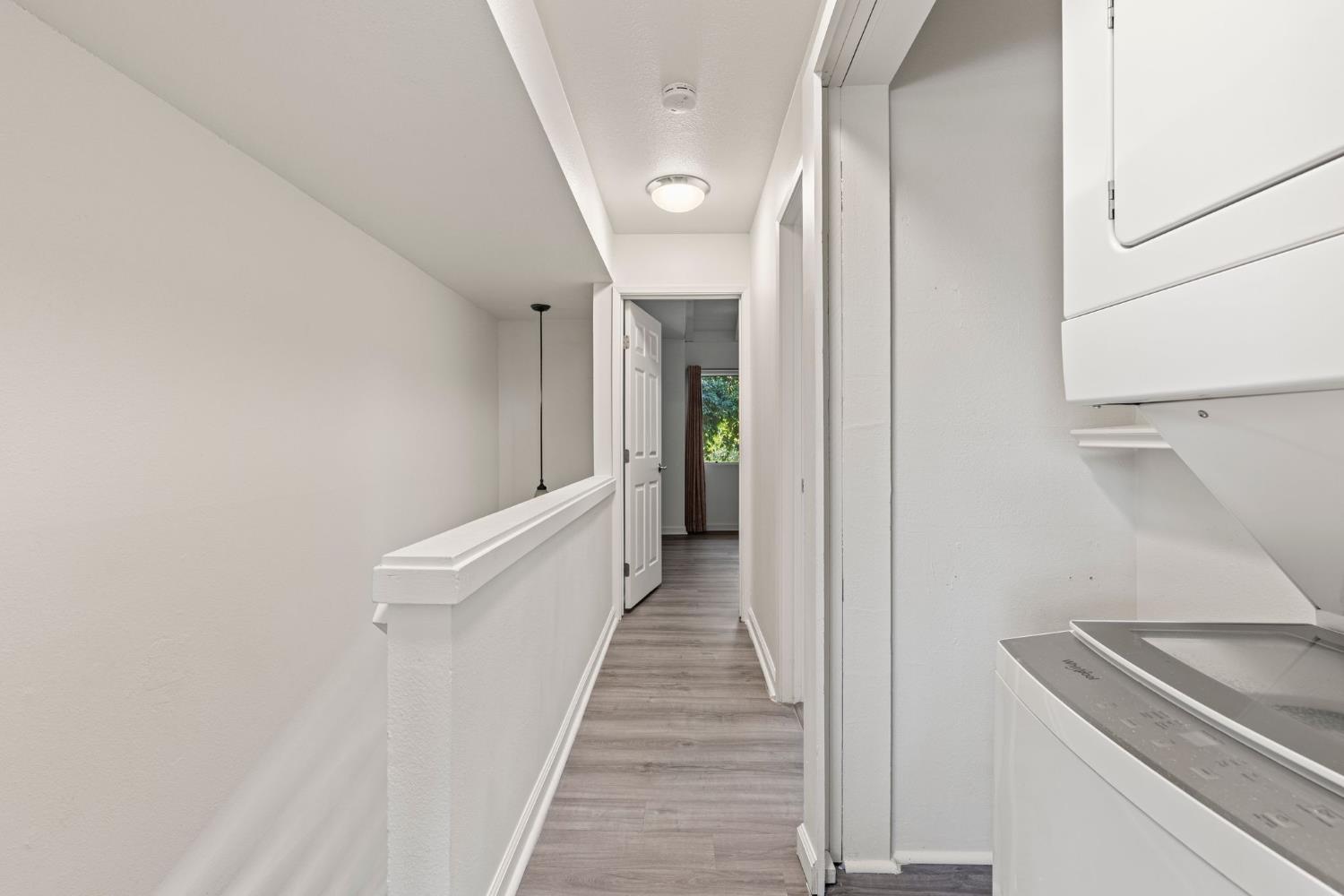 899 E Woodside Lane 3