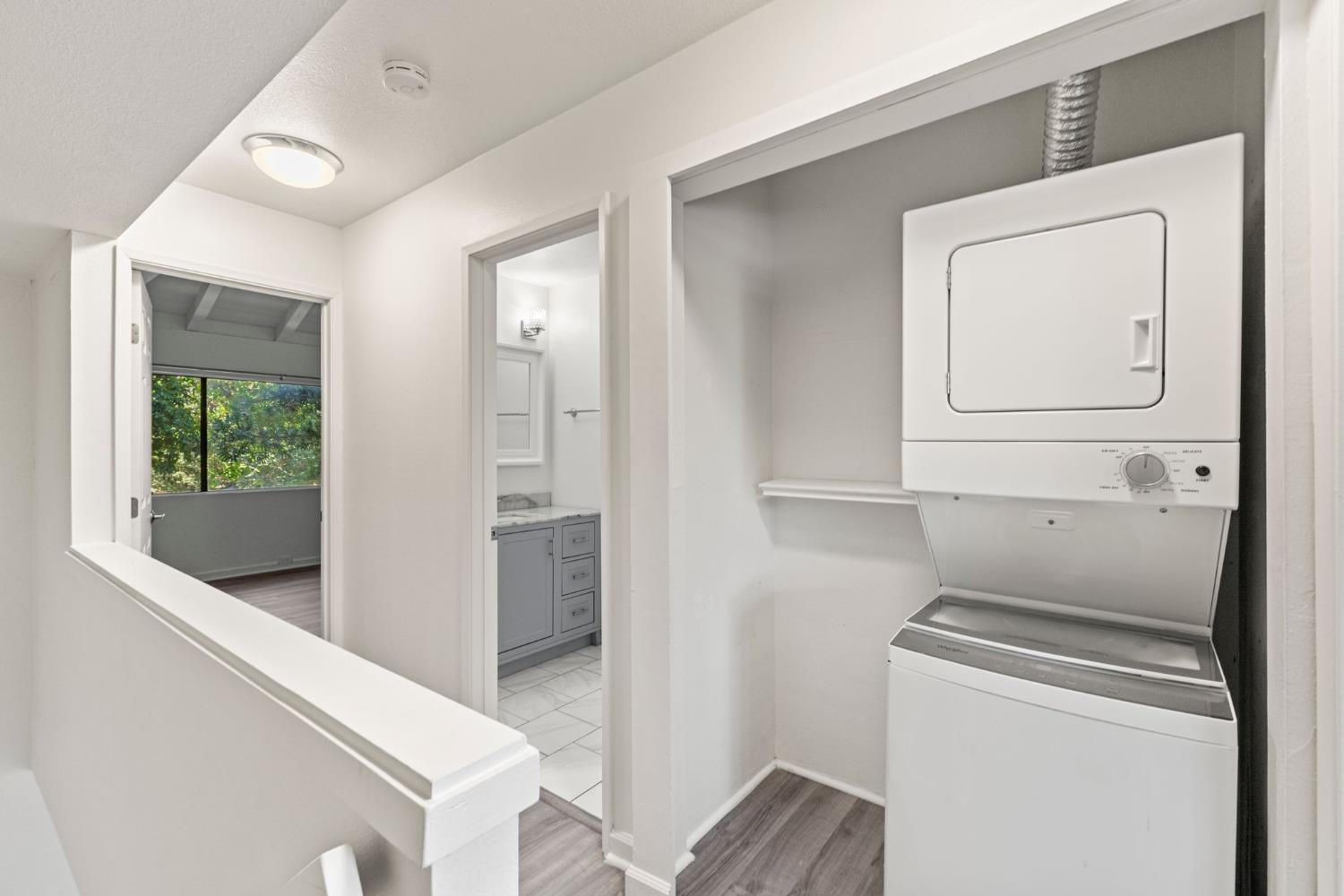 899 E Woodside Lane 3