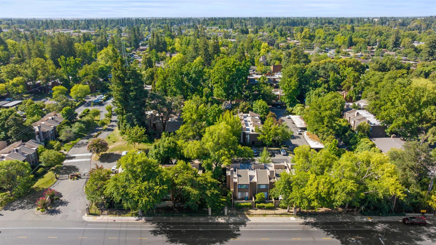 899 E Woodside Lane 3