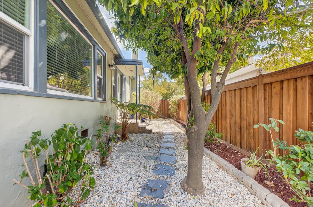 1861 Caramay Way