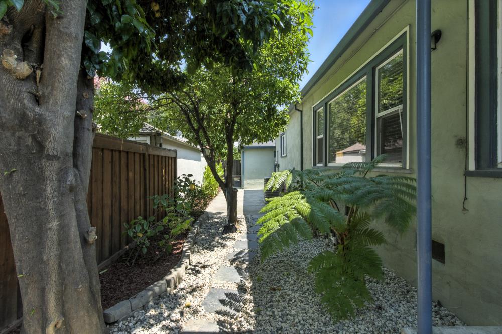 1861 Caramay Way