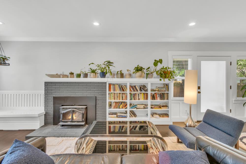 1861 Caramay Way