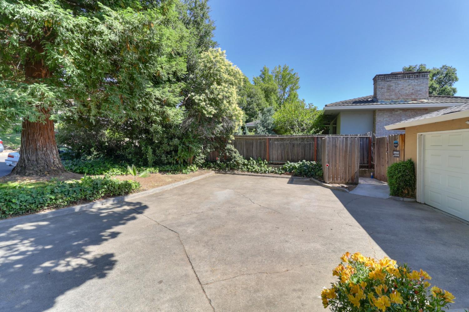 4500 Crestwood Way