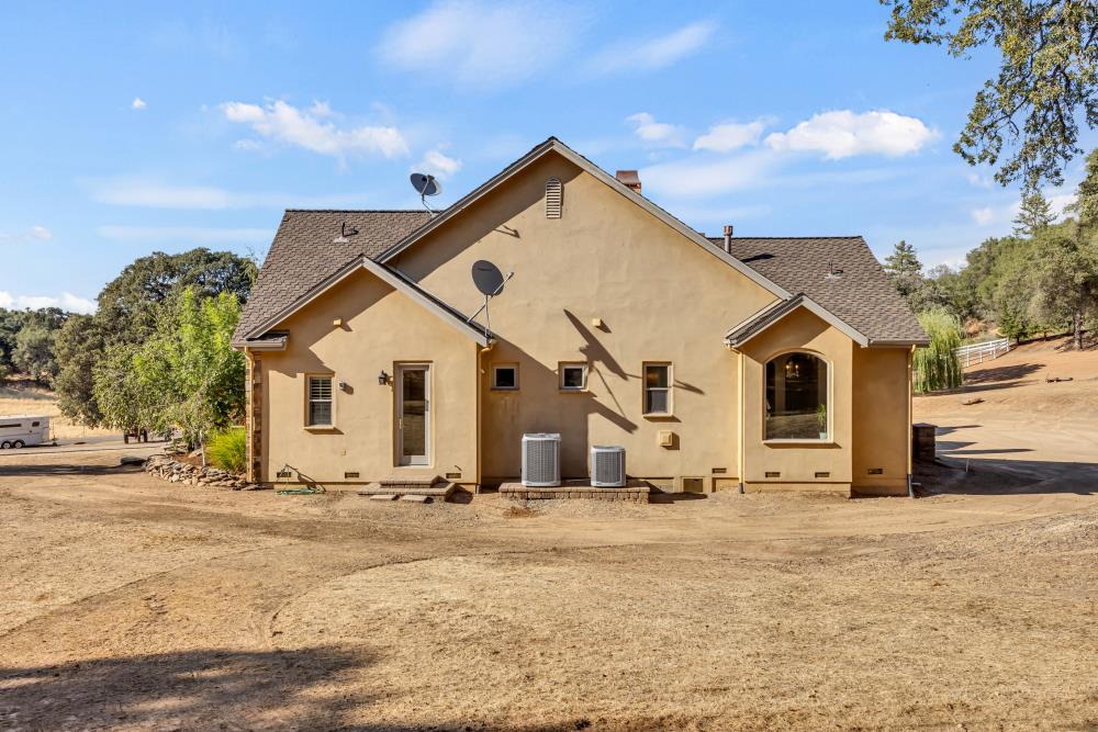 7110 Shinn Ranch Road
