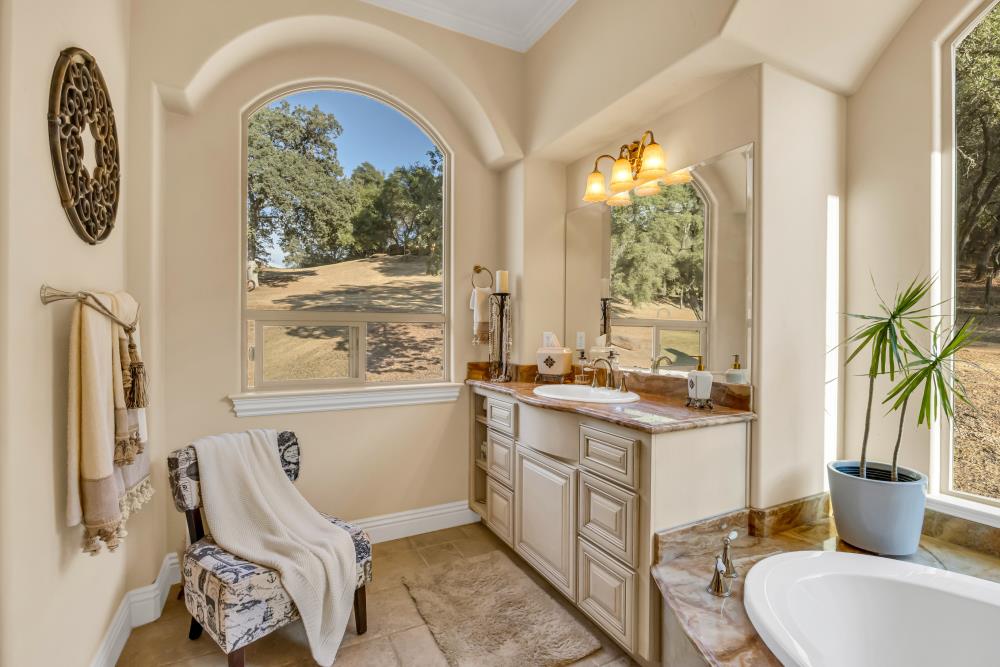7110 Shinn Ranch Road