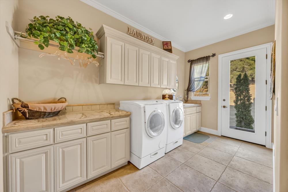 7110 Shinn Ranch Road