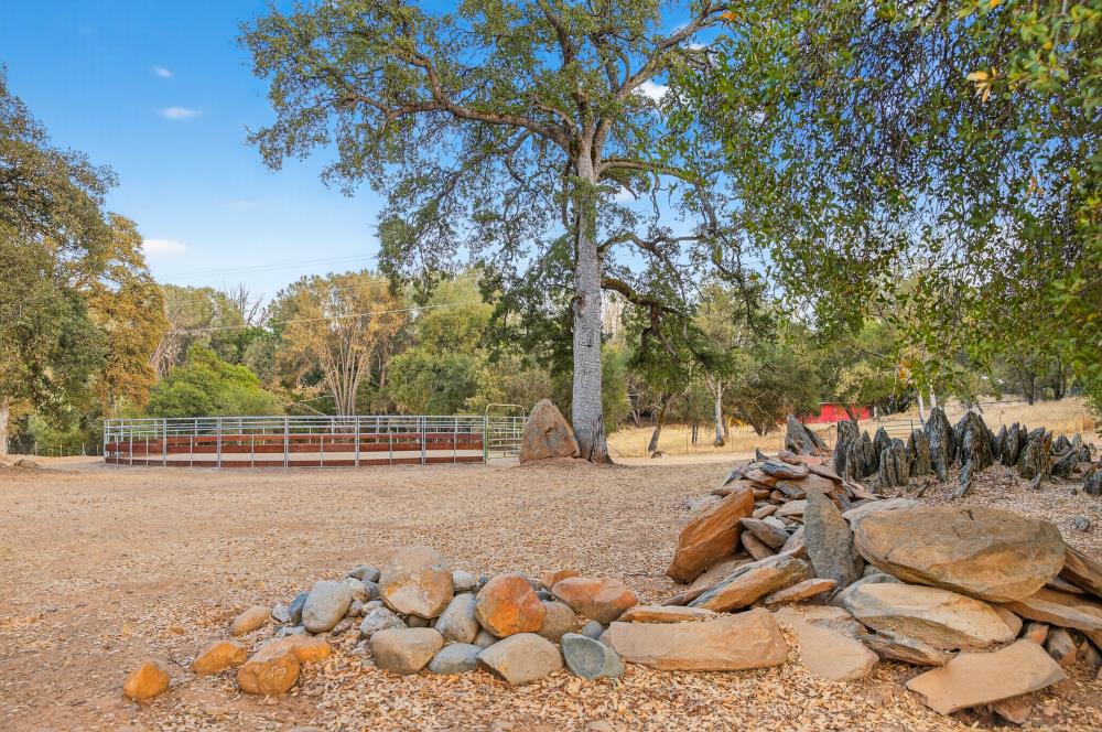 7110 Shinn Ranch Road