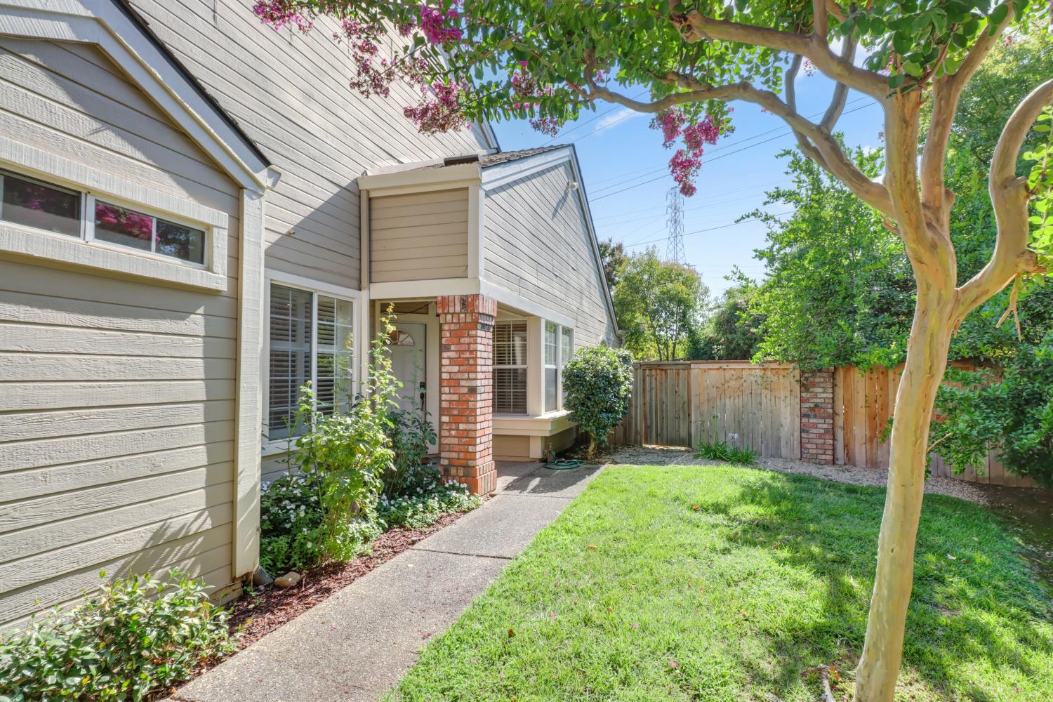 109 River Chase Circle