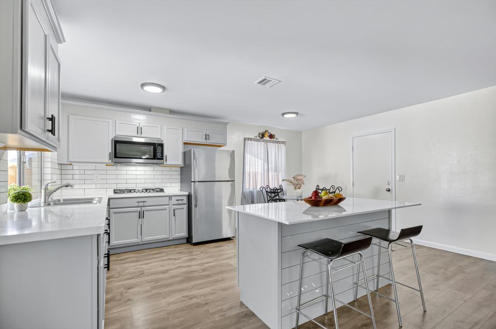 7548 Skelton Way