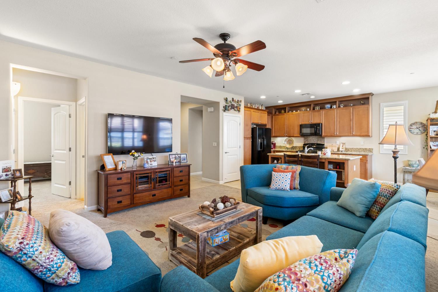 7475 Chatterton Way
