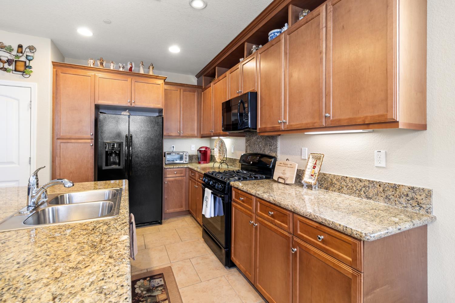 7475 Chatterton Way