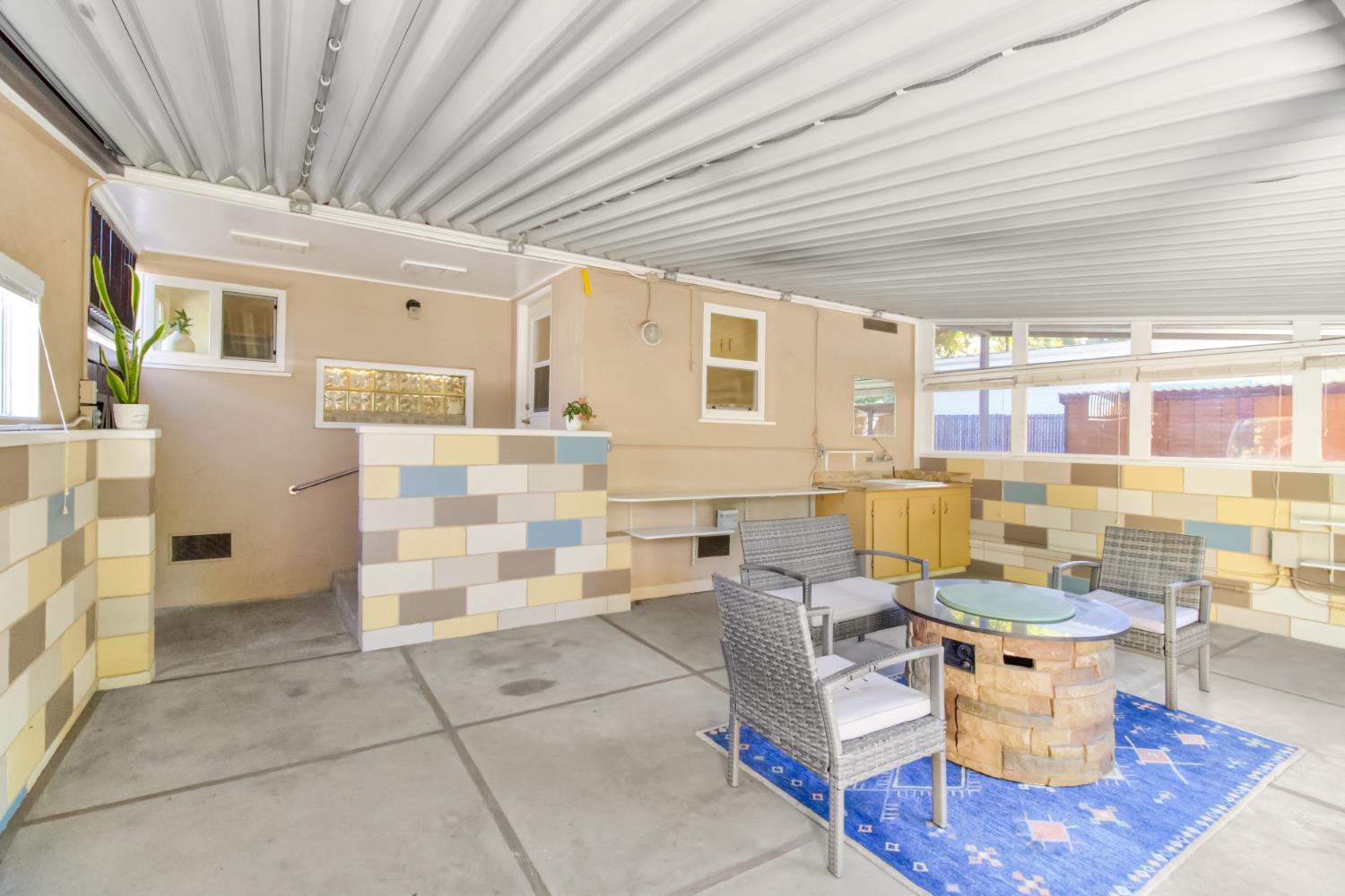 625 Robertson Way