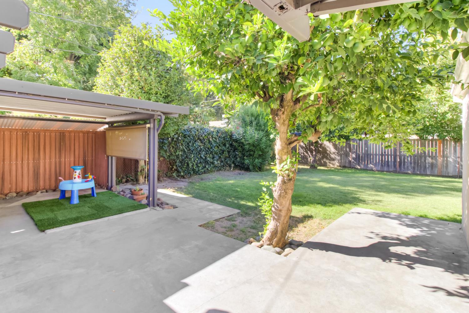 625 Robertson Way