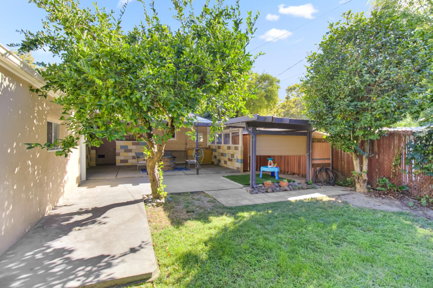 625 Robertson Way