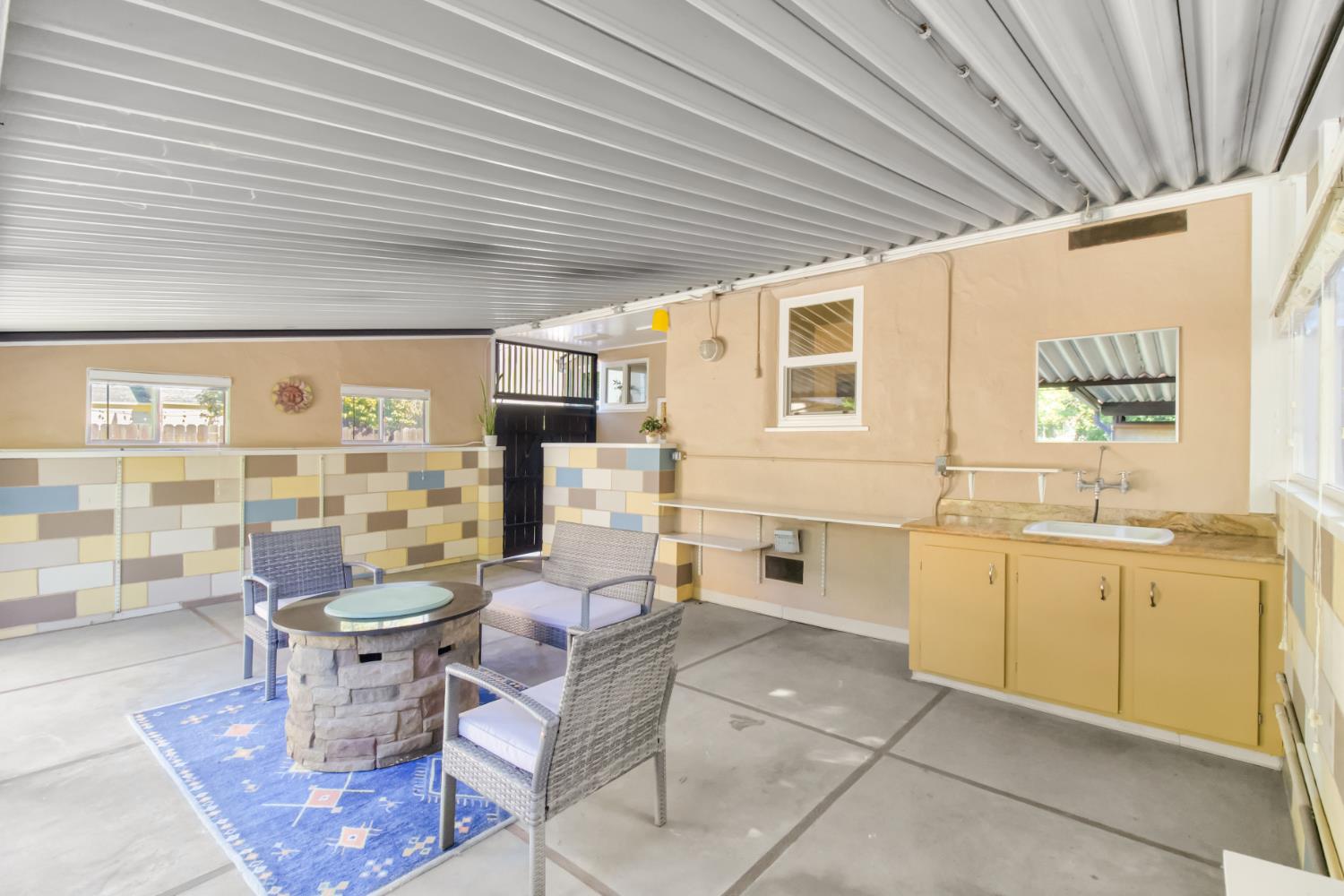 625 Robertson Way