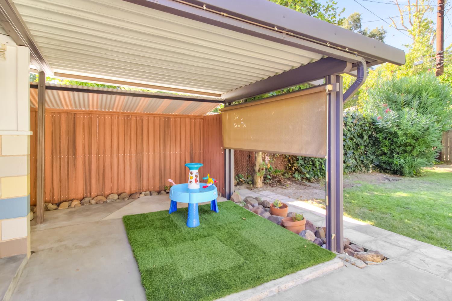 625 Robertson Way