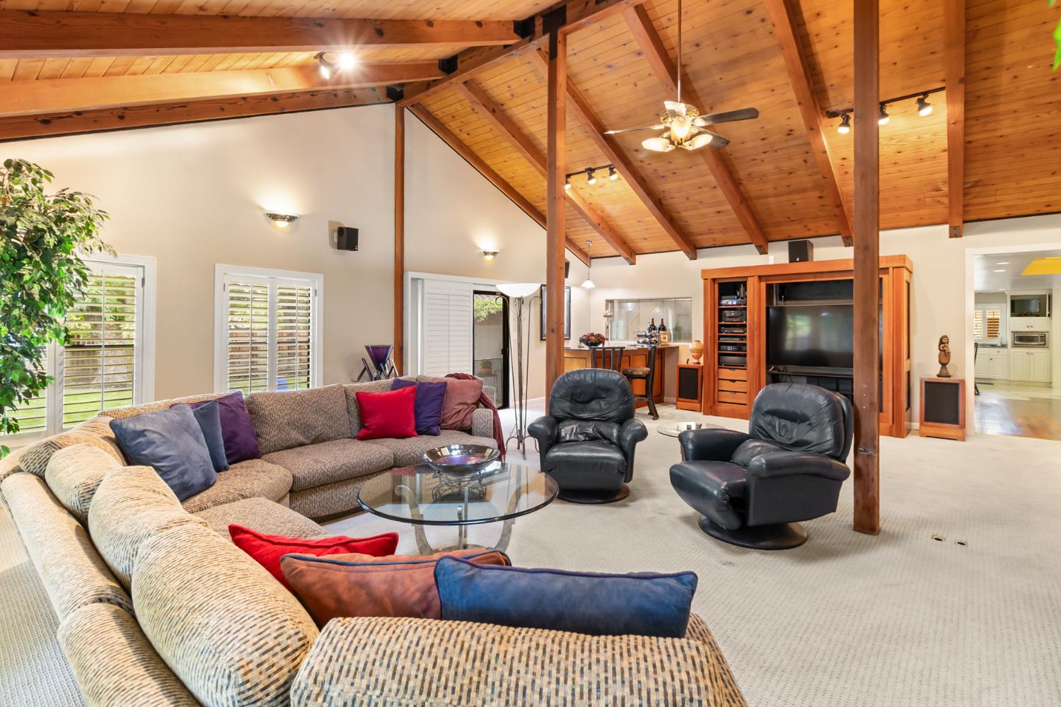 4320 Rand Lane